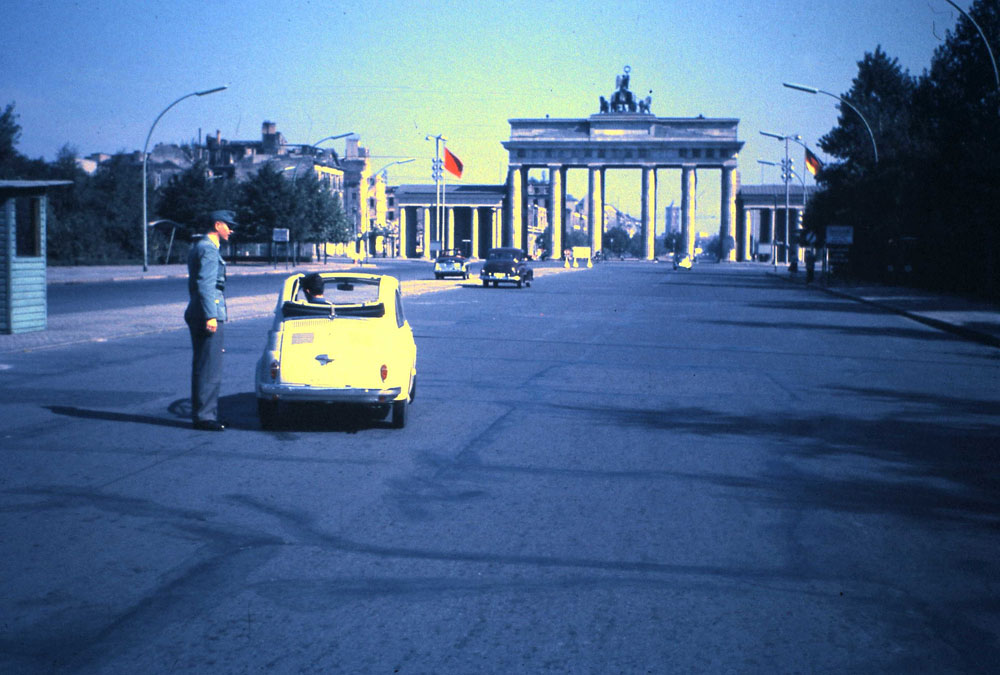 Strasse des 17 Juni and Brandenburger Tor, Berlin, 11 September 1959. Photo by Allan Hailstone. Strasse des 17 Juni and Brandenburger Tor, Berlin, 11 September 1959. Photo by Allan Hailstone.