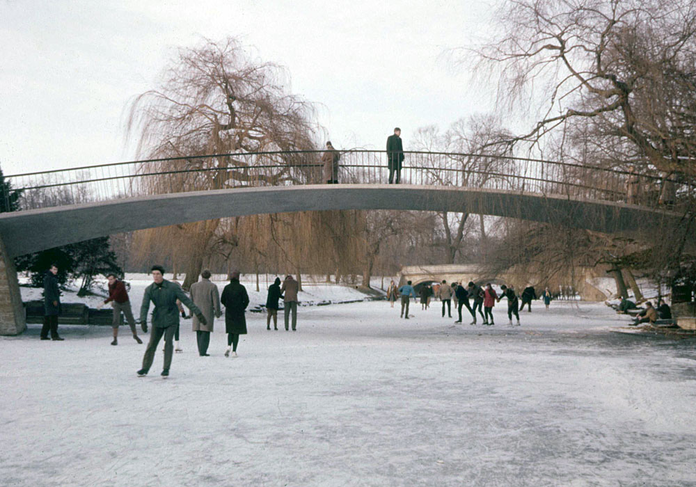 Skating on the River Cam under Garret Hostel Bridge, January 1963. Photo: Henry Tribe. Skating on the River Cam under Garret Hostel Bridge, January 1963. Photo: Henry Tribe.
