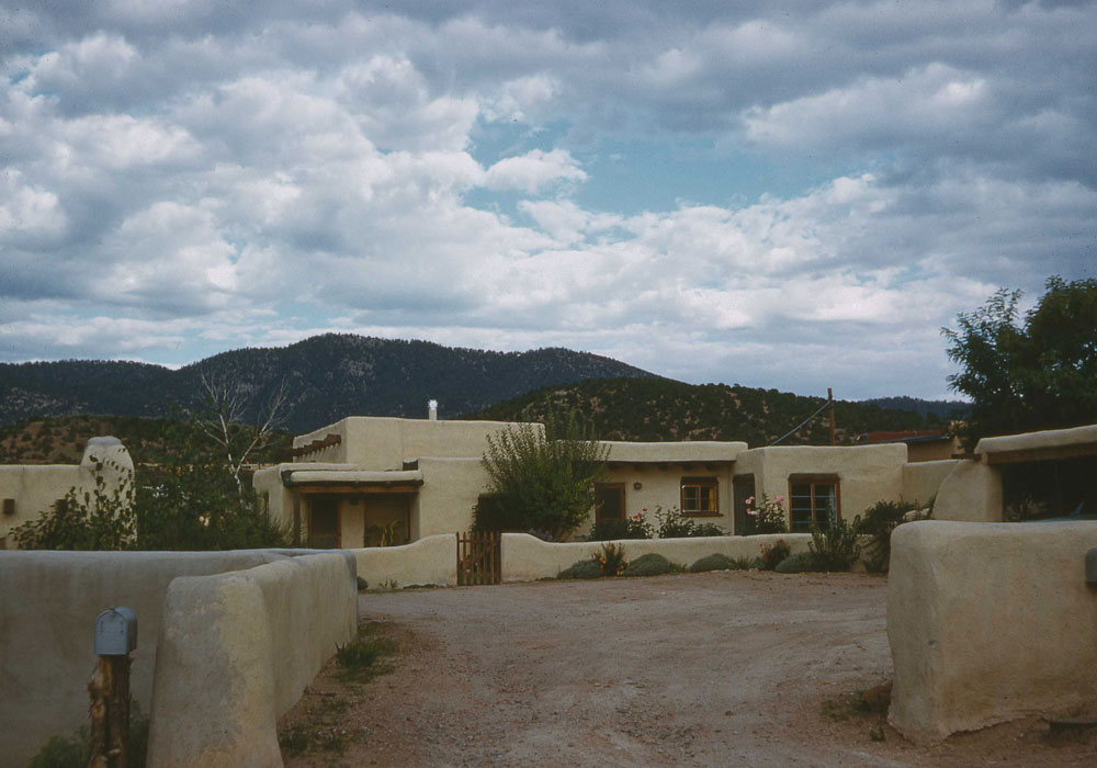 Adobe houses in Santa Fe, described by Henry in 1958 as modern (photo by Henry Tribe, 1958). Adobe houses in Santa Fe, described by Henry in 1958 as modern (photo by Henry Tribe, 1958).