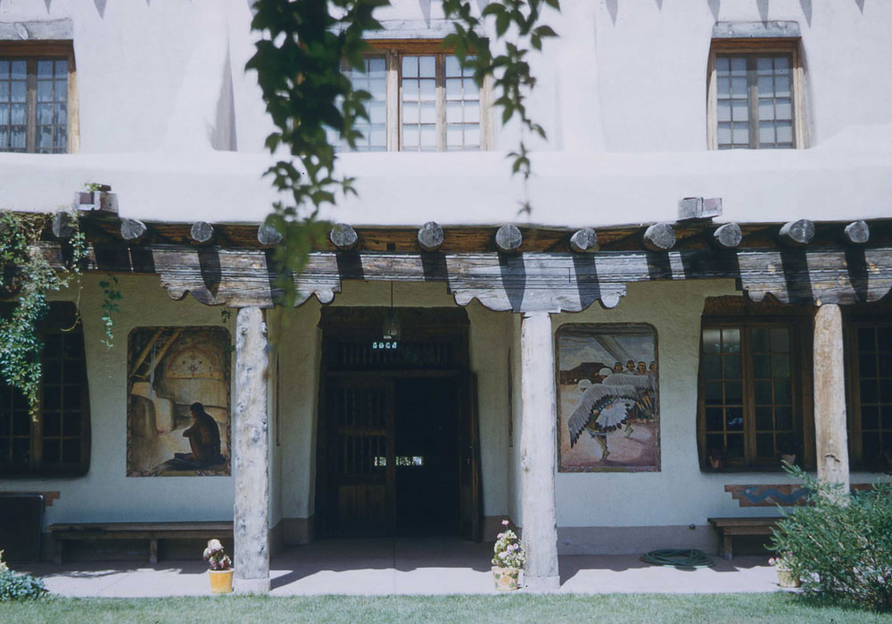 Palace of the Governors courtyard, Santa Fe (photo by Henry Tribe, 1958). Palace of the Governors courtyard, Santa Fe (photo by Henry Tribe, 1958).